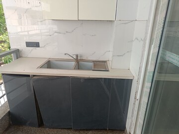 Bathroom in 2 BHK Builder Floor at Unitech South City II, Sector 50 – for Rent