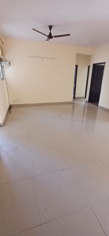 Room in 3 BHK Apartment at Piyush Heights, Sector 89 – for Sale