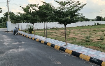Plot For Sale in Isnapur