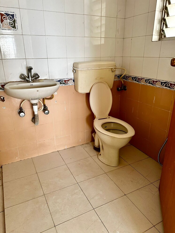 Bathroom, dnv-elite-gardens 1 Bedroom 515 Sq.Ft. Apartment In Aundh Pune 7455023