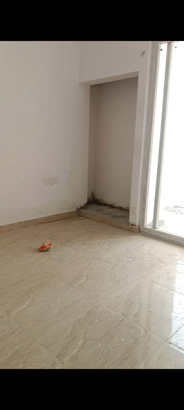 Room in 2.5 BHK Apartment at SLF Anushree, Sector 75 – for Sale