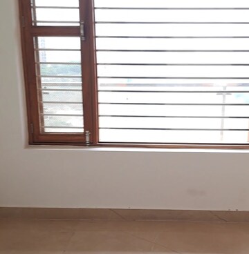 Room in 3 BHK Builder Floor at BPTP Parkland Pride, Sector 77 – for Sale