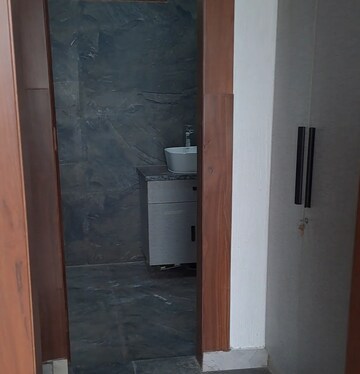Bathroom in 3 BHK Builder Floor at BPTP Parkland Pride, Sector 77 – for Sale