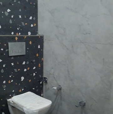 Bathroom in 3 BHK Builder Floor at BPTP Parkland Pride, Sector 77 – for Sale
