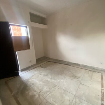 Room in 1.5 BHK Apartment at Sector 21d – for Sale