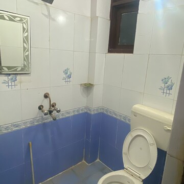 Bathroom in 1.5 BHK Apartment at Sector 21d – for Sale