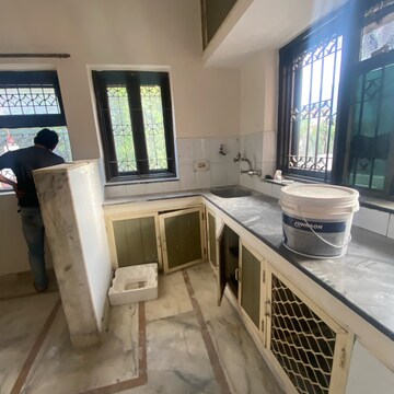 Team Area in 1.5 BHK Apartment at Sector 21d – for Sale