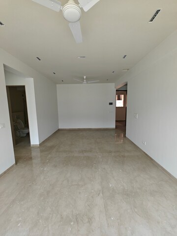 Room in 3 BHK Apartment at L&T Seawoods Residences Phase 2, Seawoods – for Sale