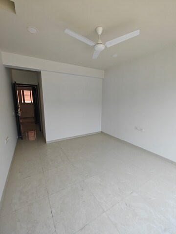 Room in 3 BHK Apartment at L&T Seawoods Residences Phase 2, Seawoods – for Sale