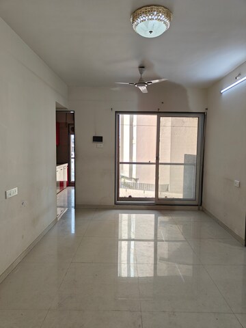 Room in 3 BHK Apartment at Tricity Panache, Sanpada – for Sale