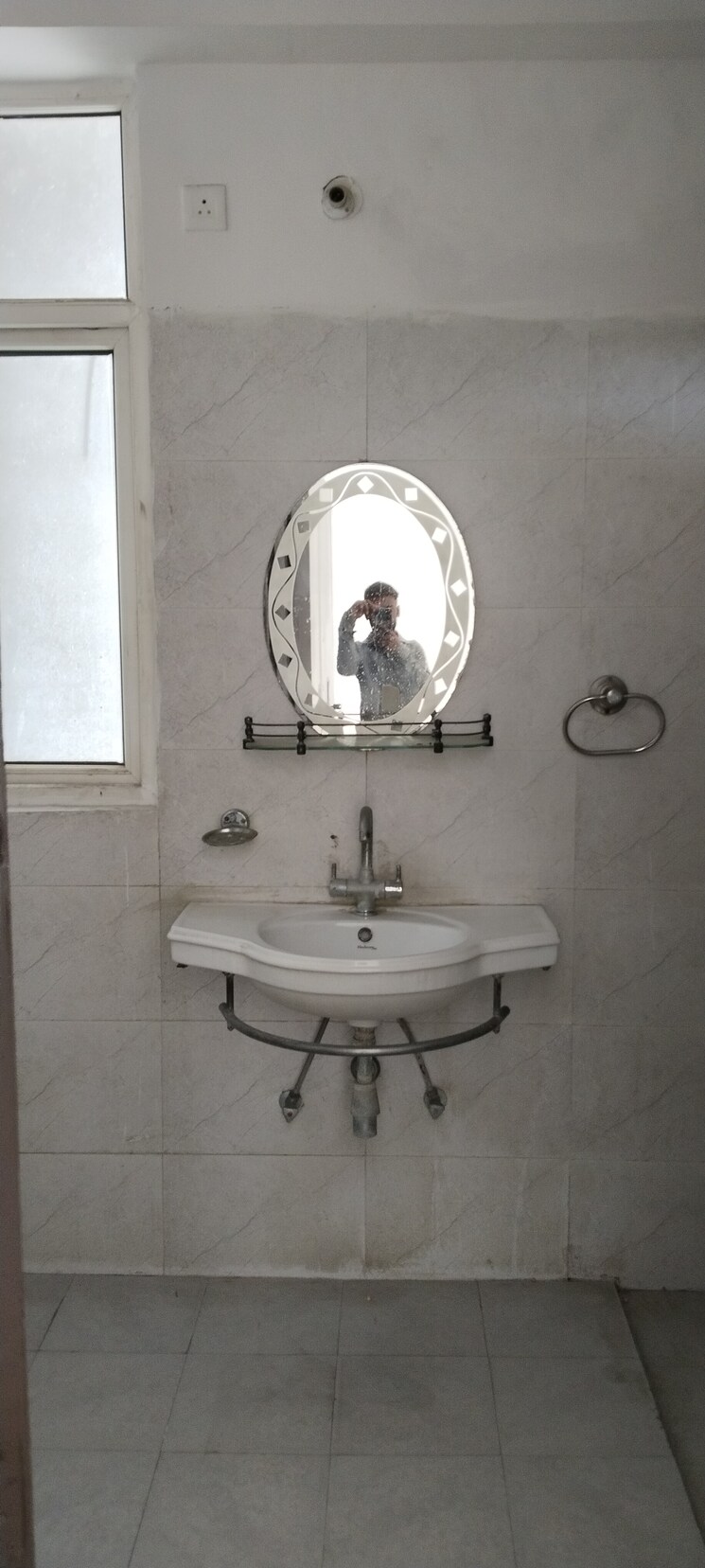 Bathroom, ramprastha-pearl-court 3 Bedroom 1470 Sq.Ft. Apartment In Vaishali Sector 7 Ghaziabad 7455464