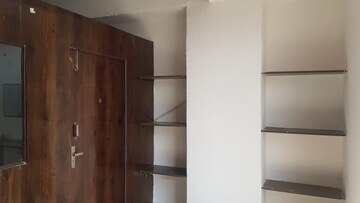 Furnished Amenities in 3 BHK Builder Floor at BPTP District, Sector 81 – for Sale