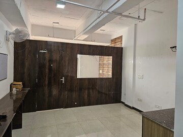 Kitchen in 3 BHK Builder Floor at BPTP District, Sector 81 – for Sale