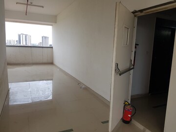 Furnished Amenities in 4 BHK Builder Floor at BPTP District, Sector 81 – for Sale