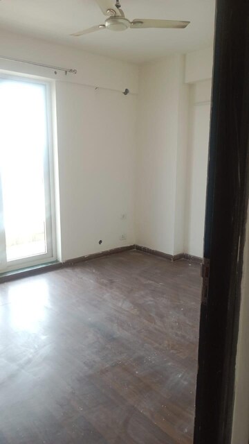 Room in 3 BHK Apartment at Bptp Park 81, Sector 81 – for Sale