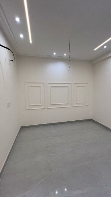 Room in 3 BHK Apartment at Peer Mucchalla – for Sale