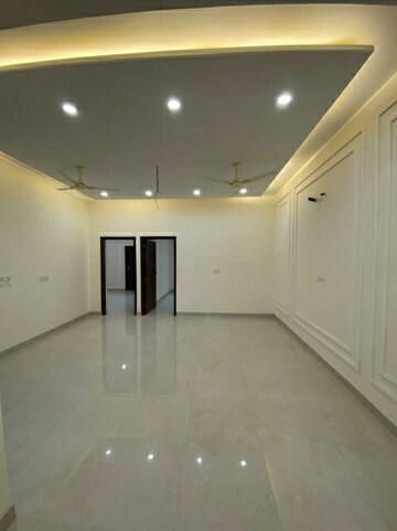 Room in 3 BHK Apartment at Peer Mucchalla – for Sale