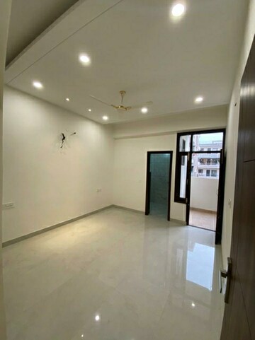 Room in 3 BHK Apartment at Peer Mucchalla – for Sale