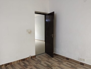 Room in 3 BHK Apartment at Puri Pratham, Sector 84 – for Sale