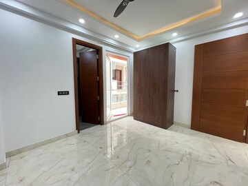 Room in 3 BHK Builder Floor at Chattarpur – for Sale