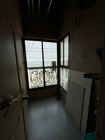 Room in 2.5 BHK Apartment at Konark Indrayu Enclave 2, Kondhwa – for Sale