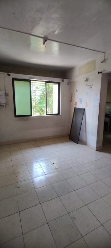 Room in 1 RK Apartment at Swastik Park CHS, Ghodbunder Road – for Sale