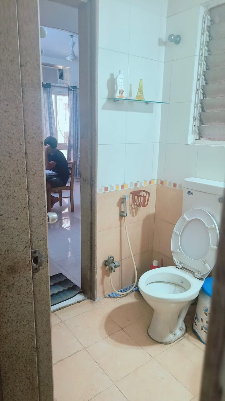 Bathroom, naiknavare-park-dew-chs-ltd 3 Bedroom 1650 Sq.Ft. Apartment In Kharghar Navi Mumbai 7456754