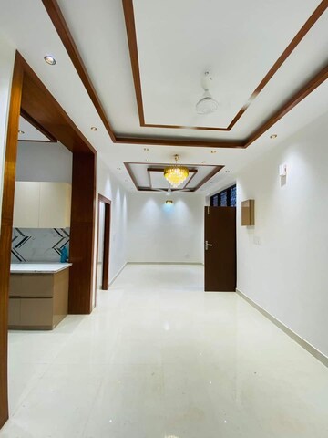 Building Lobby in 3 BHK Builder Floor at Sainik Colony – for Sale