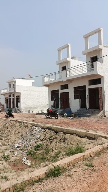  Plot For Sale in Dhoom Manikpur