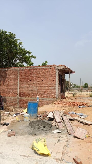  Plot – Exterior View View at Dhoom Manikpur - for Sale
