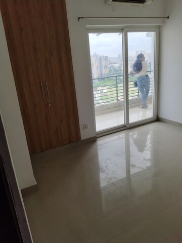 Room in 3 BHK Apartment at Spaze Privy AT4, Sector 84 – for Sale