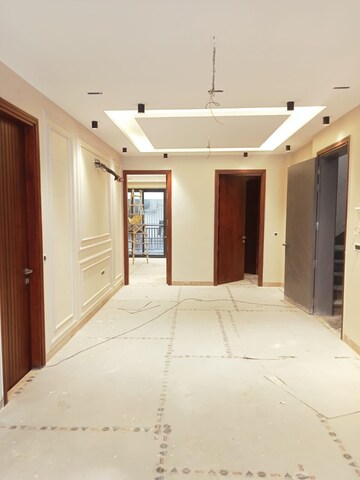 Building Lobby in 3 BHK Builder Floor at Pyramid Square 67A, Sector 67 – for Sale