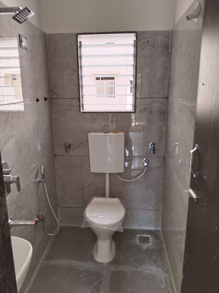 Bathroom, omkar-nirman-ganesh-darshan 1 Bedroom 610 Sq.Ft. Apartment In Ambernath East Thane 7457824