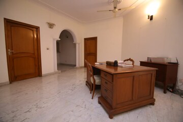 Bedroom in 4 BHK Builder Floor at Bptp Park 81, Sector 81 – for Sale