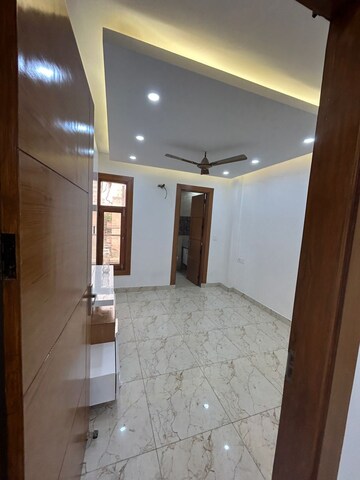 Room in 2 BHK Builder Floor at Royce Vaishali, Vaishali Sector 5 – for Sale