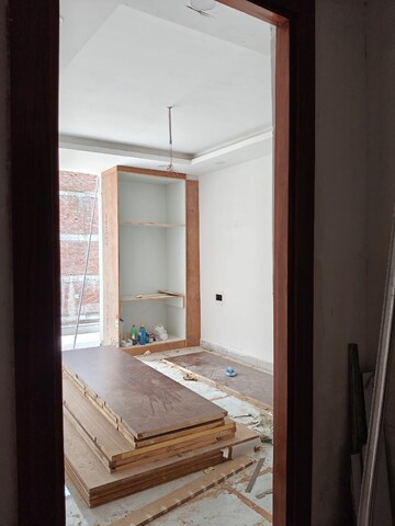 Room in 3 BHK Builder Floor at Puri Kohinoor, Sector 89 – for Sale