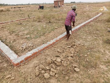  Plot For Sale in Maniram
