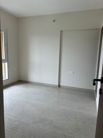 Room in 1.5 BHK Apartment at Dosti West County Phase 4 Dosti Pine, Balkum Pada – for Sale