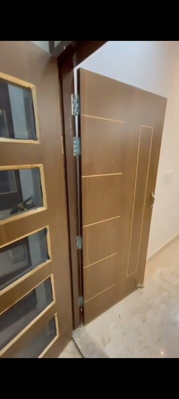Room in 3 BHK Apartment at Dhakoli Village – for Sale