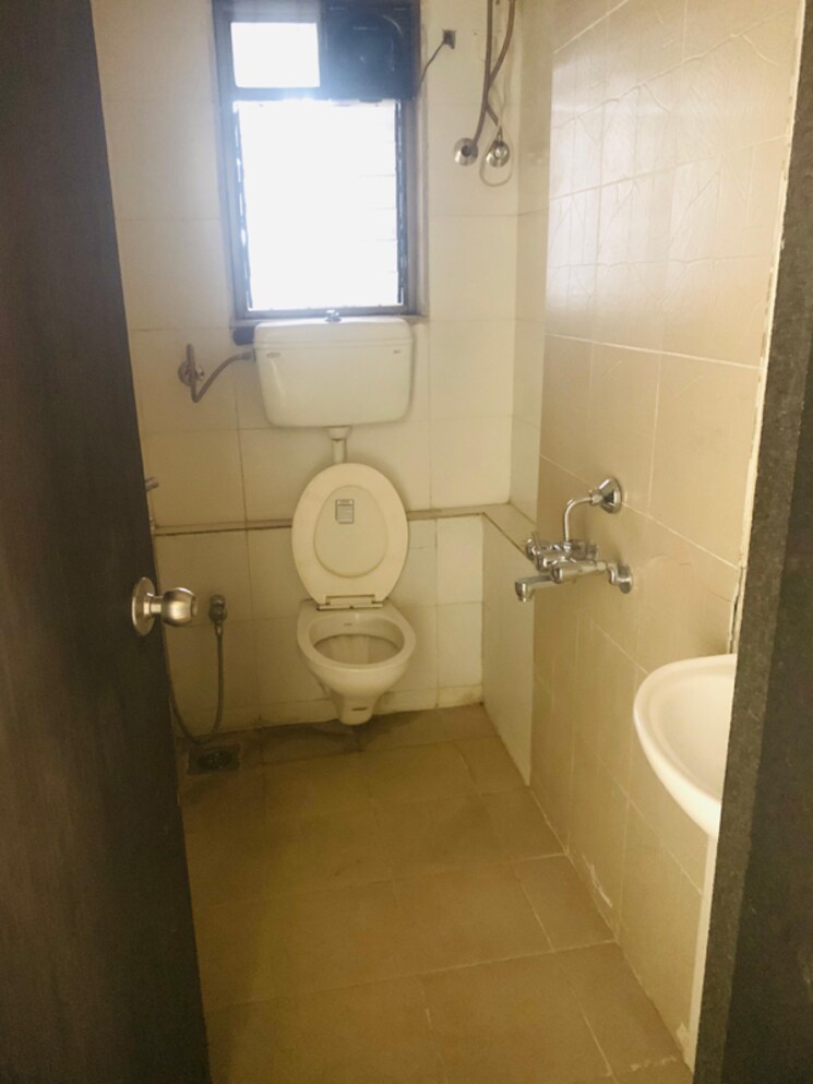 Bathroom, runwal-garden-city 2 Bedroom 644 Sq.Ft. Apartment In Yashaswi Nagar Thane 7458702