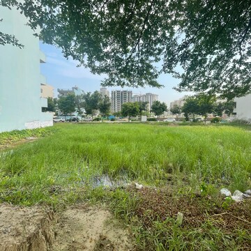 Plot Area in  Plot at BPTP Amstoria, Sector 102 – for Sale
