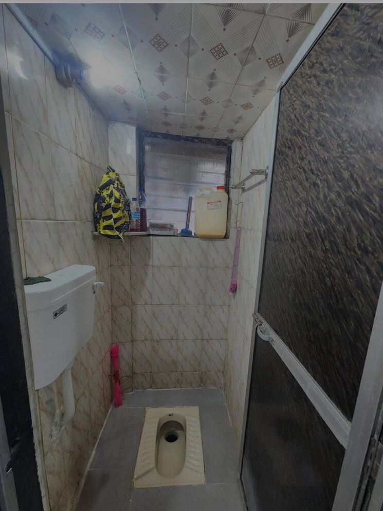 Bathroom, mukand-chs 1 Bedroom 730 Sq.Ft. Apartment In Ghatkopar West Mumbai 7458934
