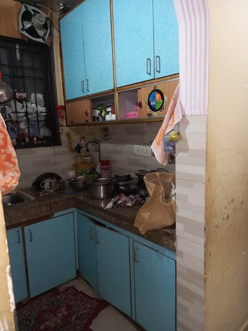 Furnished Amenities in 1 BHK Builder Floor at Krishna Park – for Sale