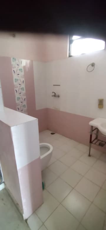Attached Bathroom in 3 BHK Builder Floor at Mansarovar – for Sale