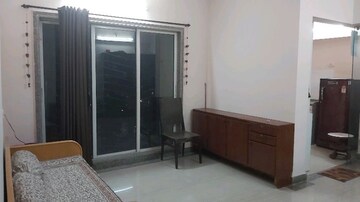 Room in 1 BHK Apartment at Siddhi Highland Park, Kolshet Road – for Sale