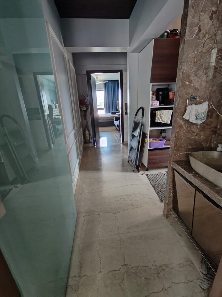  Parking, man-shanti-sadan 3 Bedroom 1100 Sq.Ft. Apartment In Bandra West Mumbai 7459719