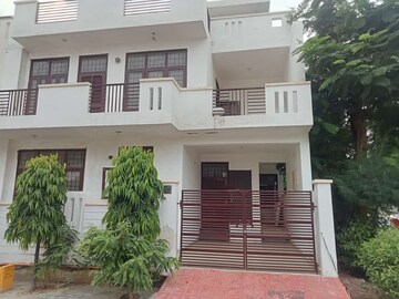 5 BHK Independent House – Exterior View View at A2Z Green Estate, Modipuram - for Sale