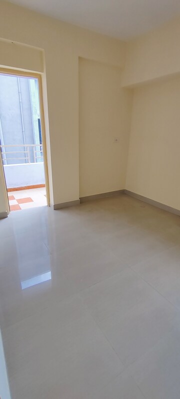 Room in 2 BHK Apartment at Vastuanand Apartment, Narhe – for Sale