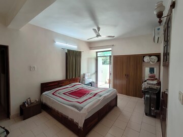 Bedroom in 3 BHK Builder Floor at Saket – for Sale