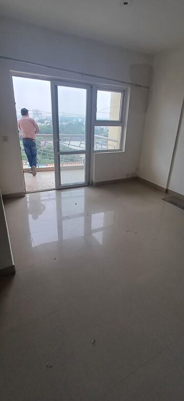 Room in 3 BHK Apartment at BPTP Princess Park, Sector 86 – for Sale